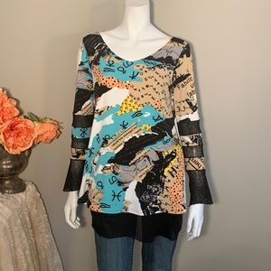 💙Eva Varro graphic tunic Small